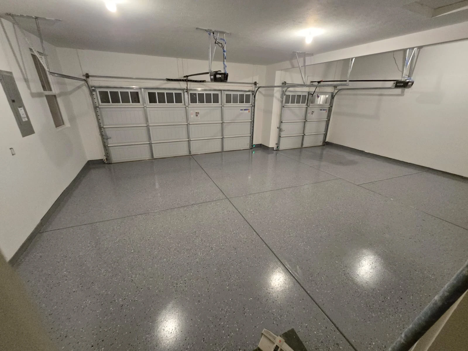 Garage renovation with epoxy floor and storage systems Fishers Indiana — Homerix Inc